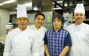 講師4人