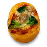 ブロッコリーとチキンのフォカッチャ　